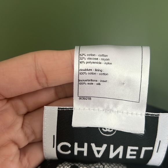 ⭐️CHANEL Runway Cruise 2014 Black & White Lace Blazer Size 38 MSRP $6200⭐️ - Picture 8 of 15